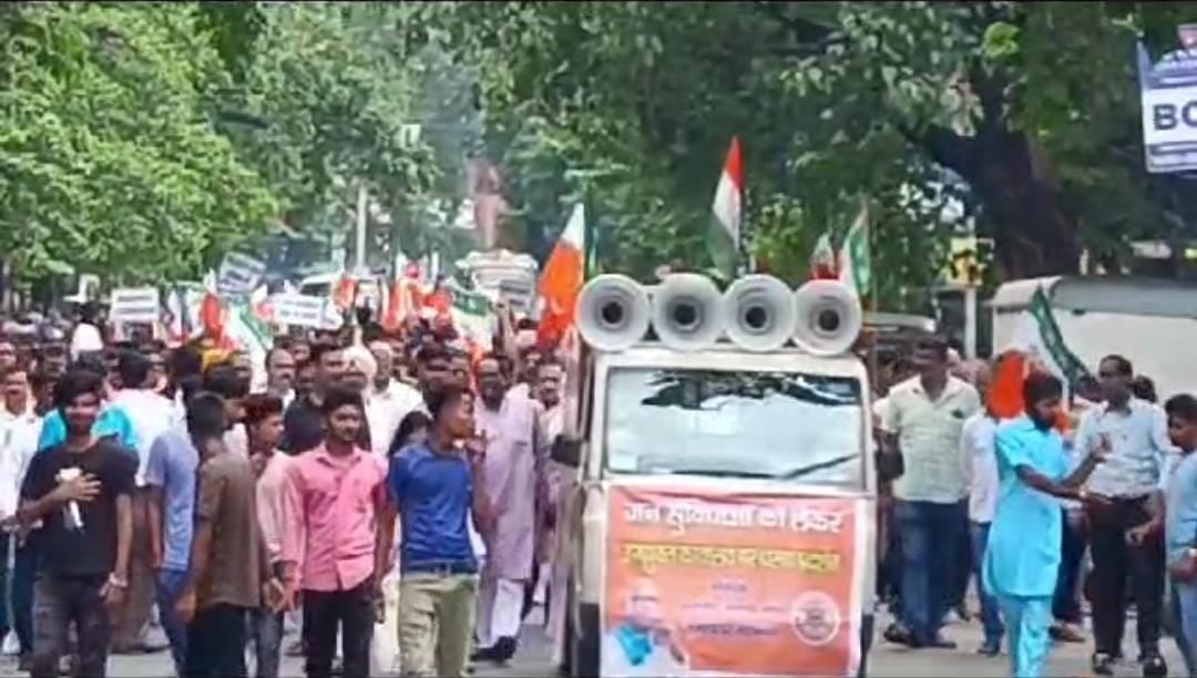 जमशेदपुर: मूलभूत सुविधाओं को लेकर भारतीय जनतंत्र मोर्चा का विरोध प्रदर्शन, मांगे पूरी नहीं होने पर उग्र आंदोलन की चेतावनी