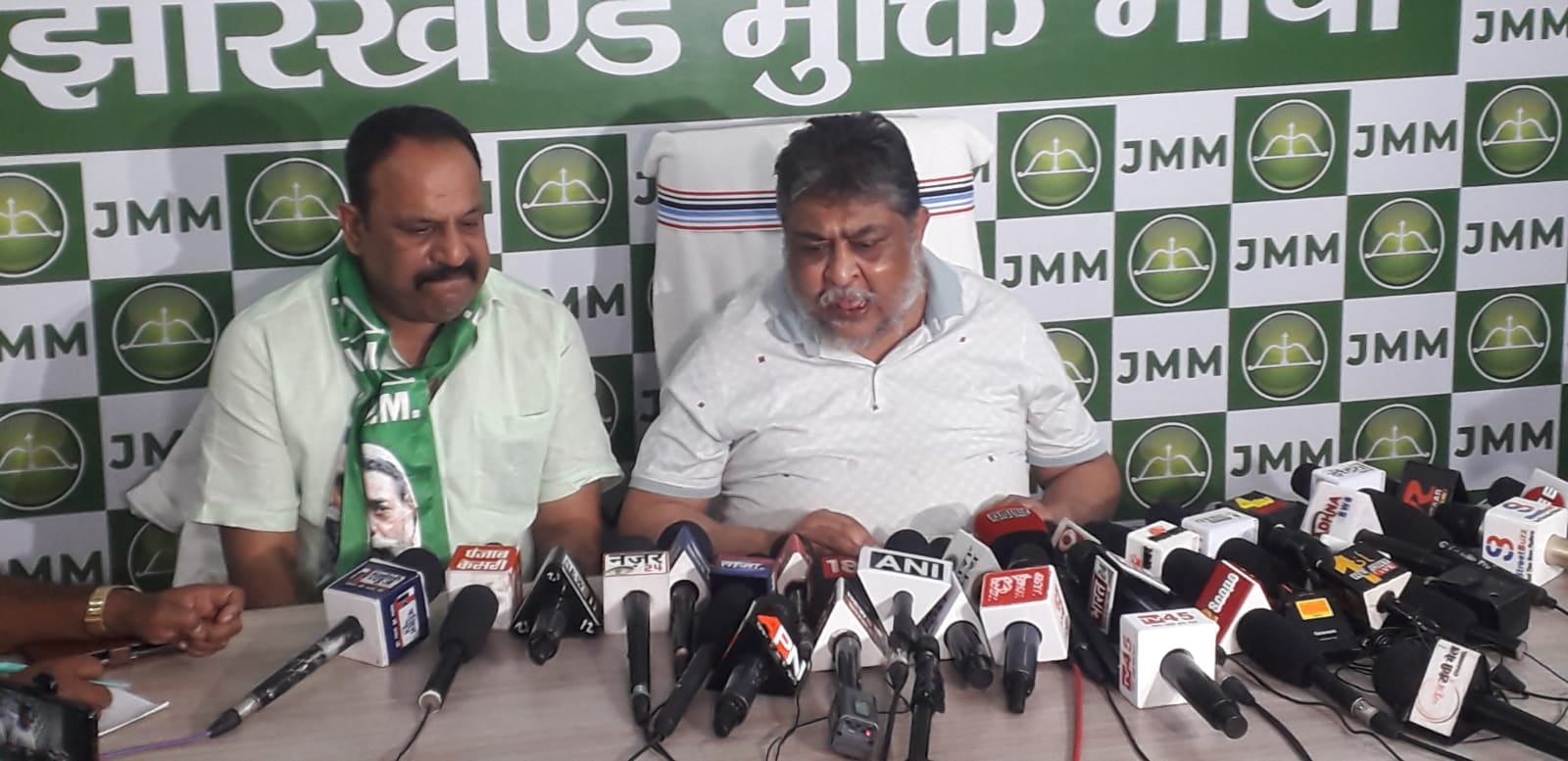 डुमरी फतह के बाद सातवें आसमान पर झामुमो का हौसला, लोकसभा चुनाव में भाजपा को 10 सीटों पर जमानत जब्त करवाने का दावा