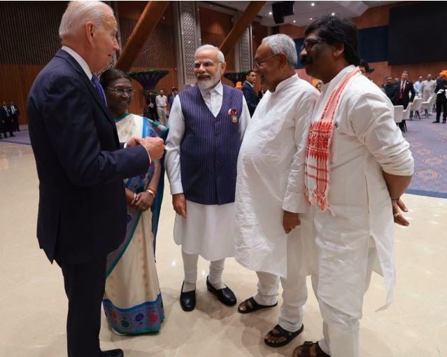 जी-20 शिखर सम्मेलन के डिनर में शामिल हुए मुख्यमंत्री हेमंत सोरेन, पीएम मोदी ने नीतीश कुमार और सीएम हेमंत को अमेरिकी राष्ट्रपति से मिलवाया