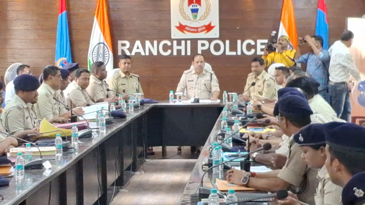 एक्शन में एसएसपी चंदन सिन्हा, थानेदारों को कहा -जनता का मित्र बन कर करें काम