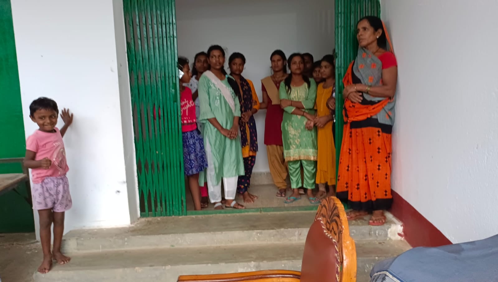 जमुई:  कस्तूरबा बालिका छात्रावास का बड़ा झोल आया सामने, जानें क्यों बिना बताये आधी रात हॉस्टल से भागी 55 छात्राएं