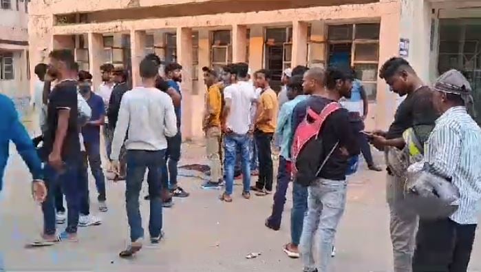 जेल में बंद युवक की गला रेत कर हत्या! जानिए परिजनों ने जेल प्रशासन पर क्या लगाया आरोप