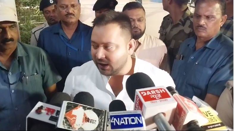 तेजस्वी यादव ने मंत्री चंद्रशेखर को दी नसीहत, कहा -उन्हें अपने विभागों पर ज्यादा ध्यान देना चाहिए