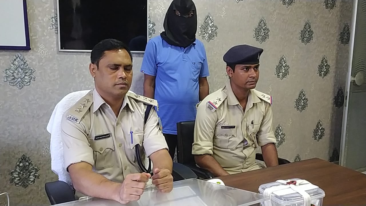 उपराजधानी में चल रहा था रेलवे में नौकरी दिलाने के नाम पर पैसा ऐठने का काम, तो पुलिस ने लिया ये एक्शन