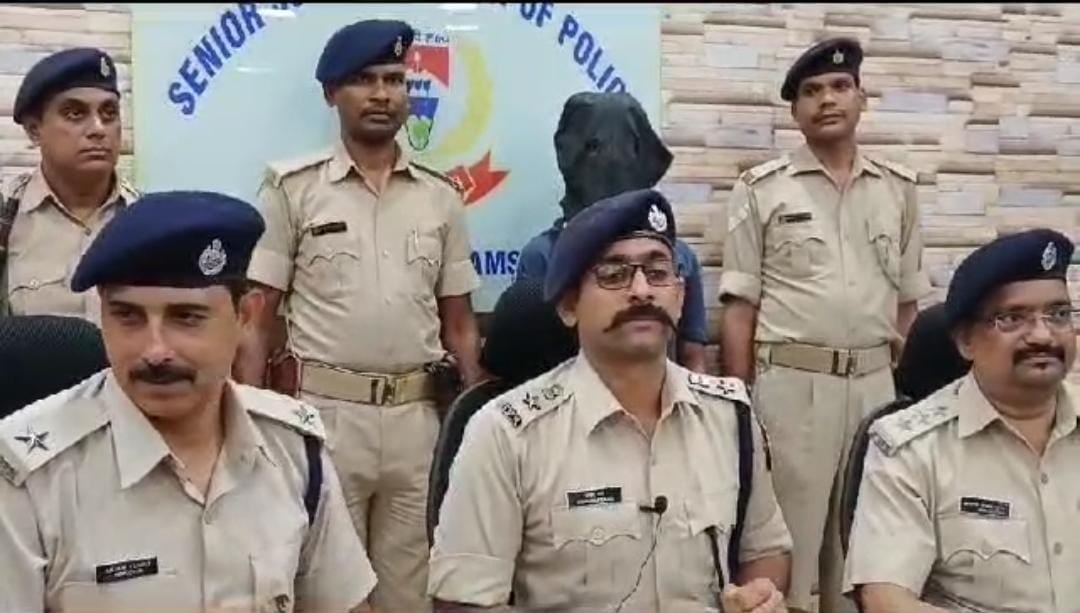 15 घंटे के अंदर पुलिस ने दोस्त की हत्या करनेवाले हत्यारे को दबोचा, जानें कैसे छोटी सी बात पर ले ली थी जान