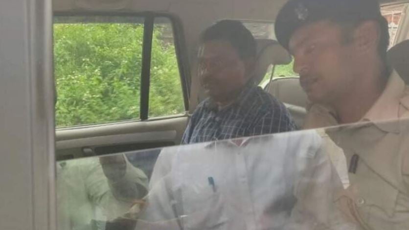 Big breaking-  आजसू विधायक लम्बोदर महतो हिरासत में, मुरी जंक्शन में कुड़मी आंदोलन को समर्थन देने पहुंचे थे.