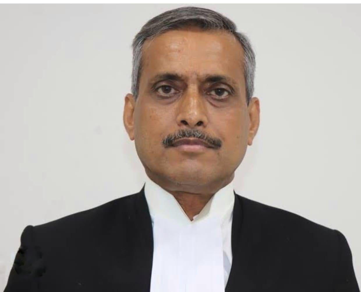 झारखंड हाईकोर्ट के जस्टिस केपी देव का निधन, राज्य की सभी अदालतों में अवकाश घोषित, अब सीएम हेमंत कल दायर कर सकते हैं याचिका