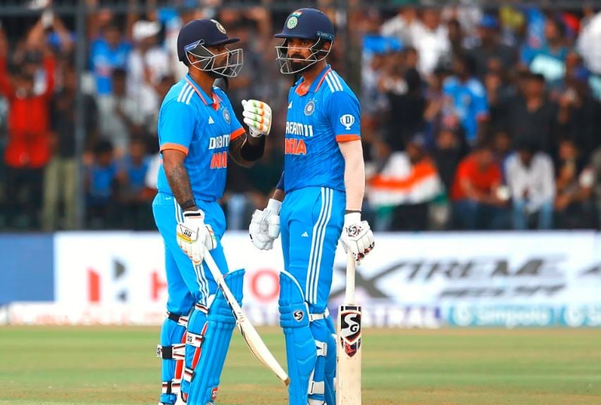 इंदौर के दूसरे वनडे में भारतीय शेरों की दहाड़ से कांपे कंगारू, टीम इंडिया ने ऑस्ट्रेलिया को 99 रनों से हराया, जानिए जीत के ‘5 फैक्टर’