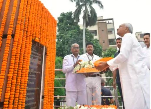 बिहार के मुख्यमंत्री इधर हैं या उधर? भाजपा ने कहा कि राजनीतिक बोझ बन गये हैं नीतीश कुमार