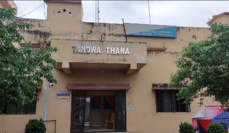 चतरा : लोन रिकवरी से 2.65 लाख की लूट मामले में पुलिस ने चार आरोपियों को किया गिरफ्तार