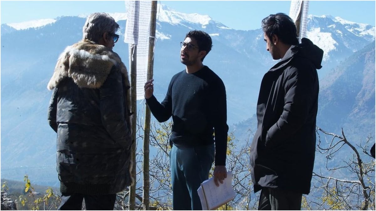 आयन मुखर्जी ने ब्रह्मास्त्र के सेट से शेयर की तस्वीर , फैंस में काफी उत्साह