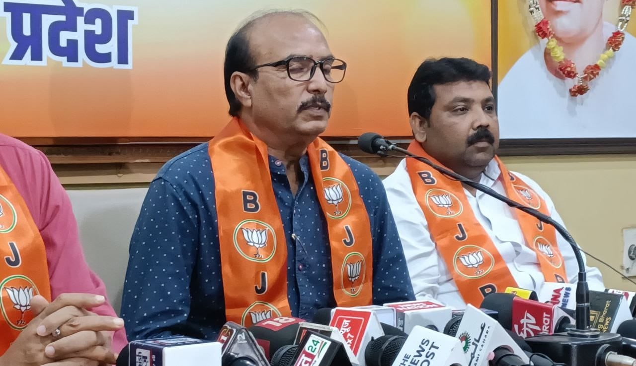 भेड़ियों का झुंड बोलने पर बौखलाहट में भाजपा! सीएम को अपनी मर्यादा ना भूलने की सलाह