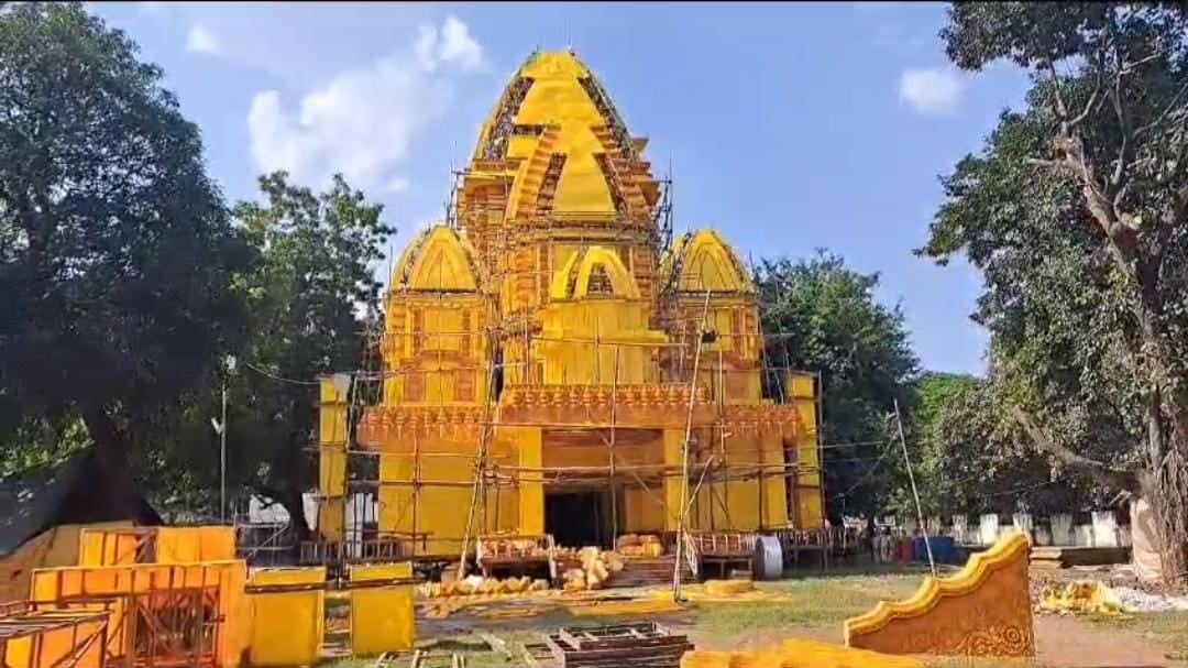 जमशेदपुर में मची दुर्गा पूजा की धूम, एक से बढ़कर एक पूजा  पंडाल बनकर तैयार