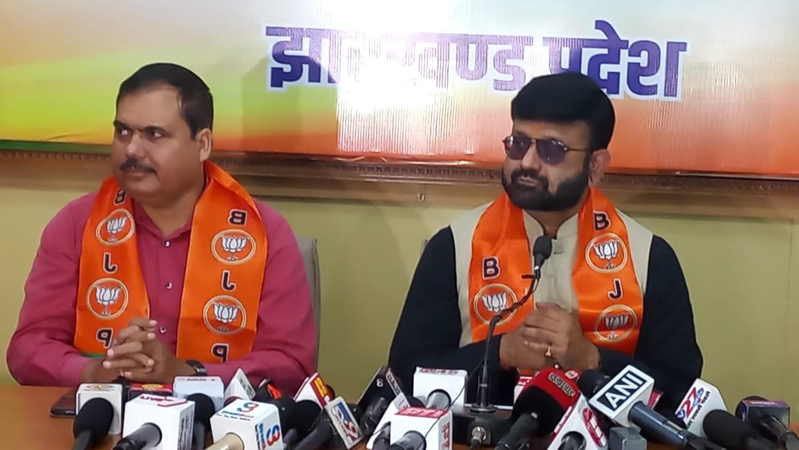 CM हेमंत के लिए जल्द आने वाली है कयामत की रात! भाजपा ने कहा CM कीअंतरात्मा बोल रही वह जेल जा रहे है