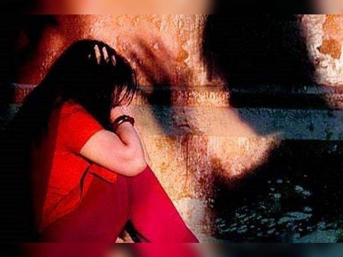 जानिए कैसे नर्क से आजाद हुई झारखंड की तीन बेटियां, नौकरी के नाम पर कराया जा रहा था देह व्यापार