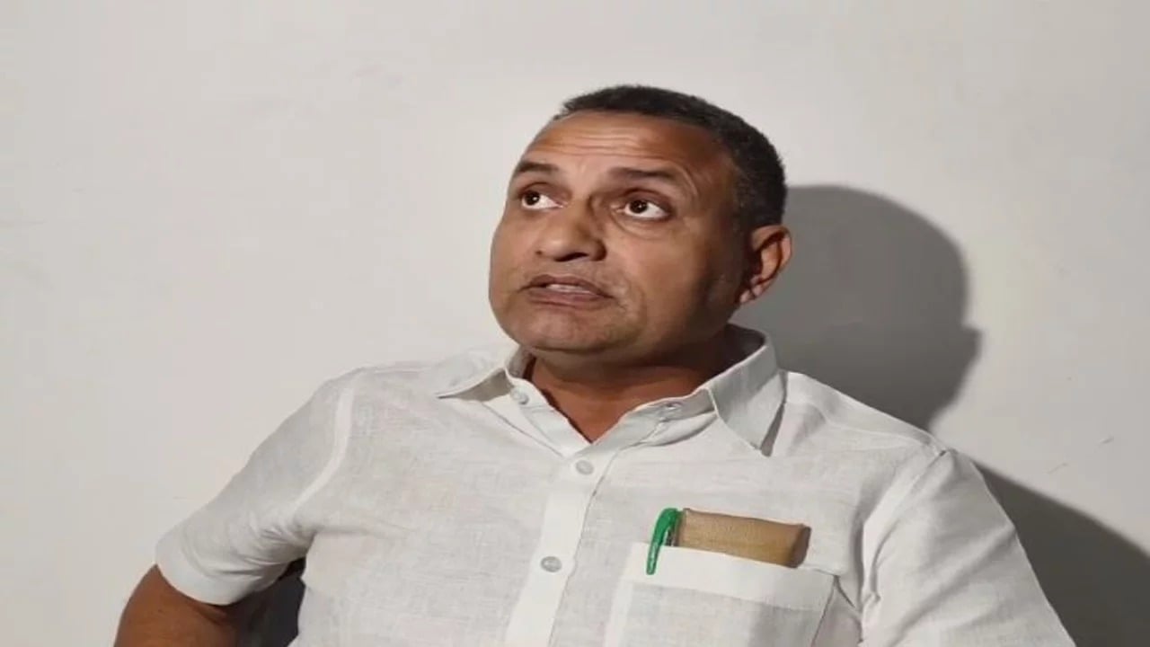 कृषि रोड मैप पर राजद में दो फाड़! तेजस्वी ने गिनाई उपलब्धियां तो सुधाकर सिंह ने पूछा कहां गयी कमाई, दवाई और सुनवाई वाली सरकार का दावा