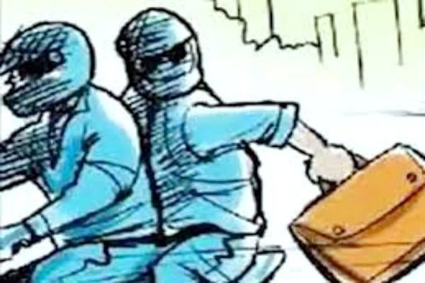 रांची में एक तरफ बढ़ाई जा रही सुरक्षा, तो दूसरी तरफ अपराधी लूट की घटना को दे रहे अंजाम