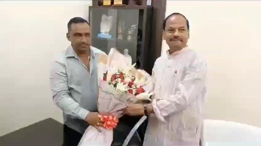 रघुवर दास को उड़ीसा का राज्यपाल बनाये जाने के बाद झारखंड की राजनीति हुई गर्म, पढें कैसे मुलाक़ातों का सिलसिला हुआ शुरू