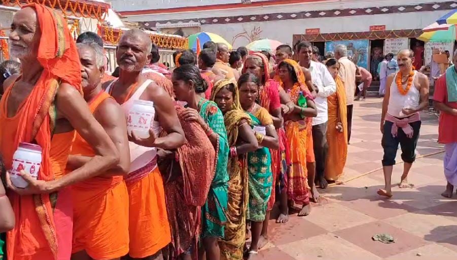 शरद पूर्णिमा पर बाबा बासुकीनाथ धाम में उमड़ी शिव भक्तों की भीड़, जानिए क्या है महत्व