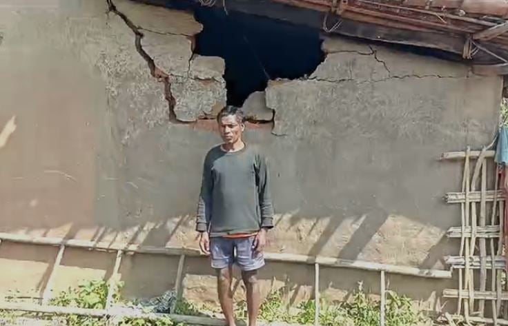 लातेहार में हाथियों का आतंक, ग्रामीणों पर किया हमला, चट कर गए कई क्विंटल भर अनाज