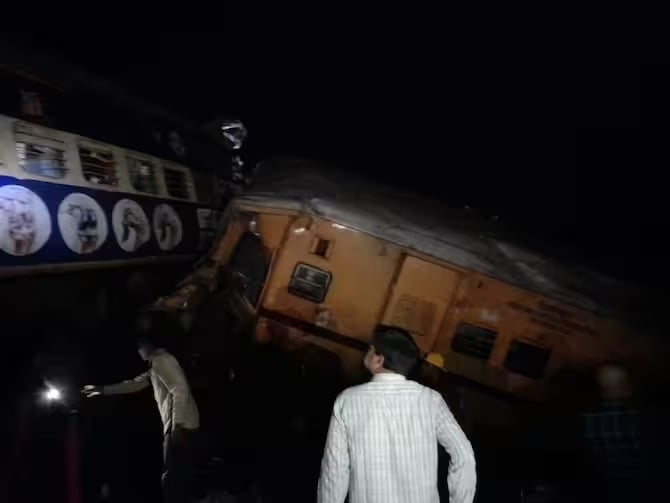 आंध्र प्रदेश रेल हादसा: अब तक 13 लोगों की मौत, 50 से ज्यादा घायल