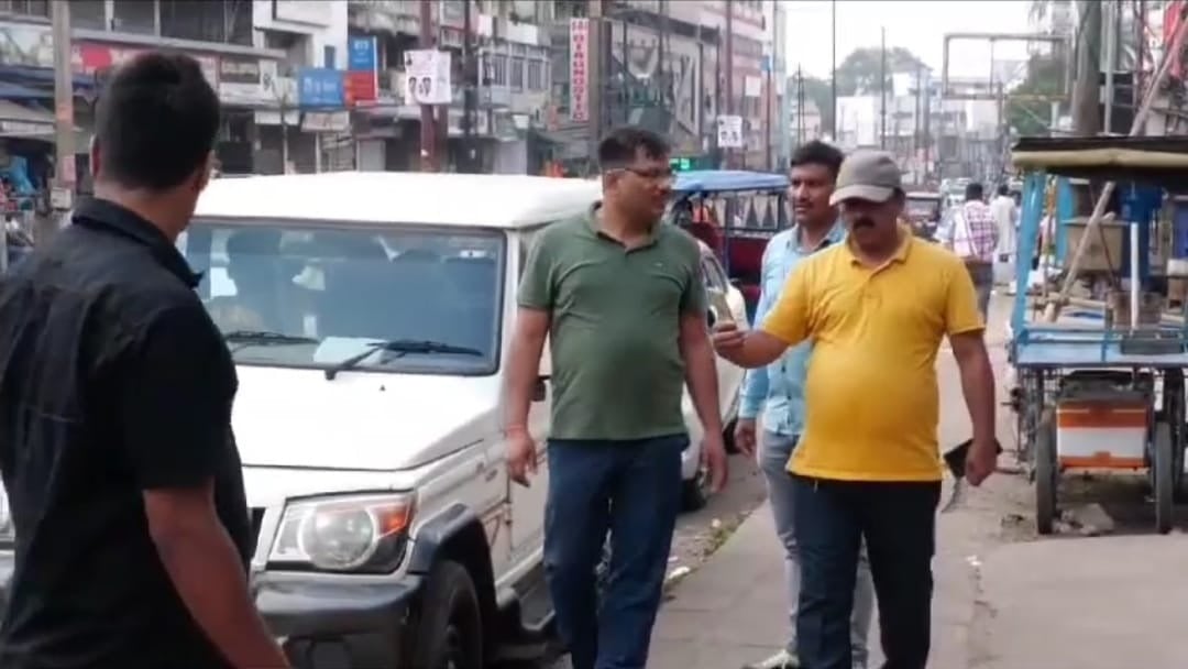 क्या "स्लीपर सेल" विकास सिंह और कथित मेजर की गिरफ्तारी के बाद किसी बड़ी घटना को अंजाम देने के फिराक में था प्रिंस खान गैंग?
