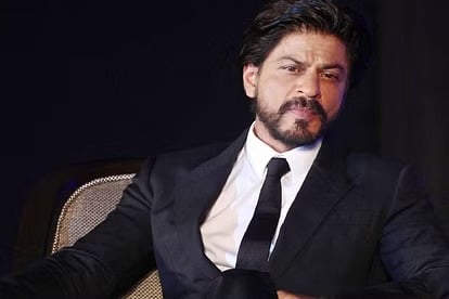 50 रुपये से की शुरुआत अब एक फिल्म के 100 करोड़ लेते हैं किंग खान, ऐसा रहा शाहरुख खान का सफर