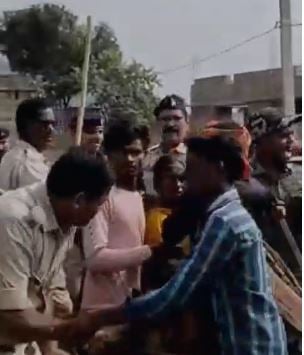 गढ़वा में पुलिस और ग्रामीणों के बीच झड़प में गोली चली, जानिए क्या है मामला