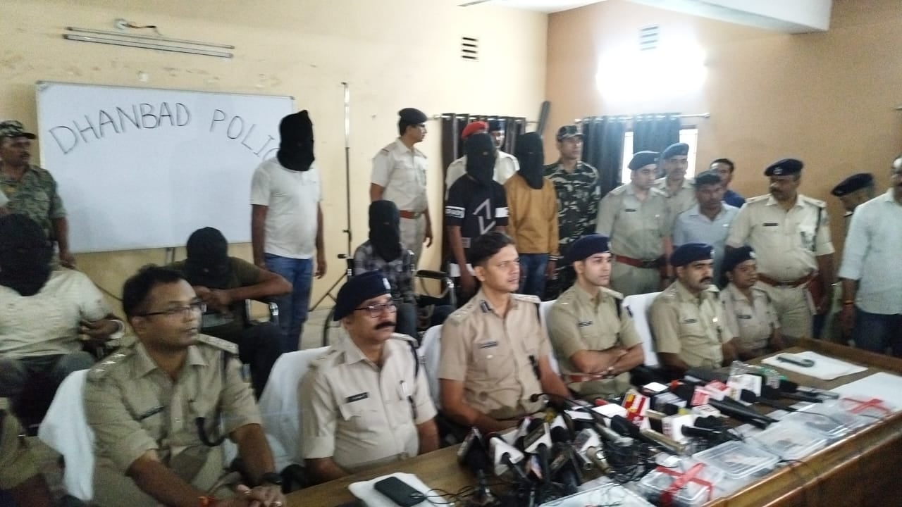 प्रिंस खान की चाकरी करने वाले ने एक लाख सत्तर हजार में दी थी धनबाद के दीपक अग्रवाल को टपकाने की सुपारी,जानिए कैसे हुआ खुलासा