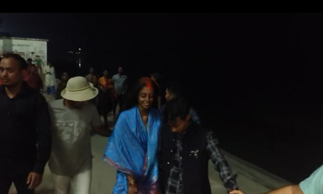 Bihar: नाबालिग जोड़े की तस्वीर हुई वायरल तो ग्रामीणों ने जबरन कराई शादी, पढ़ें फिर क्या हुआ