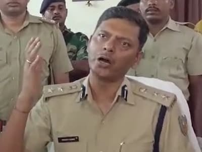 प्रिंस खान गैंग को चौतरफा घेरने में जुटी धनबाद पुलिस, धनबाद से दुबई तक रखी जा रही है पैनी निगाह