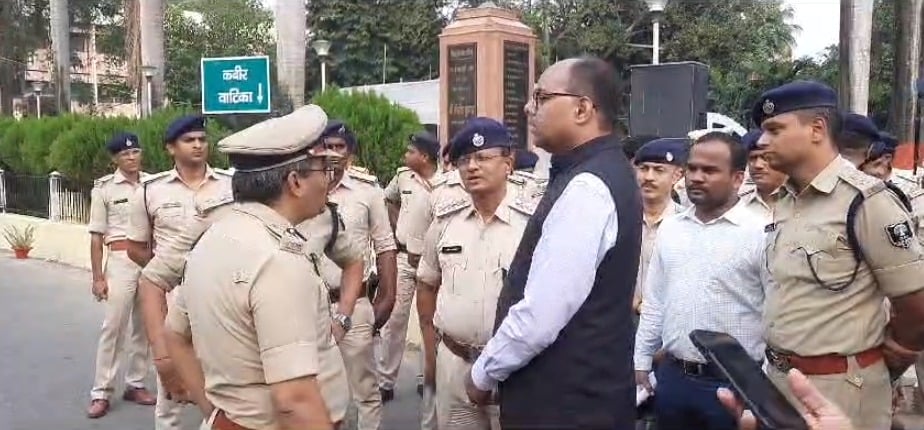 बिहार विधानमंडल के शीतकालीन सत्र में रहेगी त्रि-स्तरीय सुरक्षा व्यवस्था, पूर्व पटना डीएम और एसएसपी ने लिया जायजा, खास निर्देश