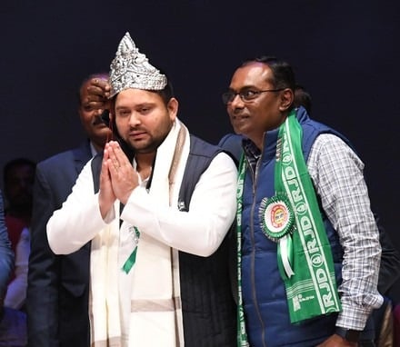 लालू को सोना तो तेजस्वी को चांदी का मुकुट, सवर्ण जातियों में लालटेन की बढ़ती लोकप्रियता से सन्नाटे में भाजपा