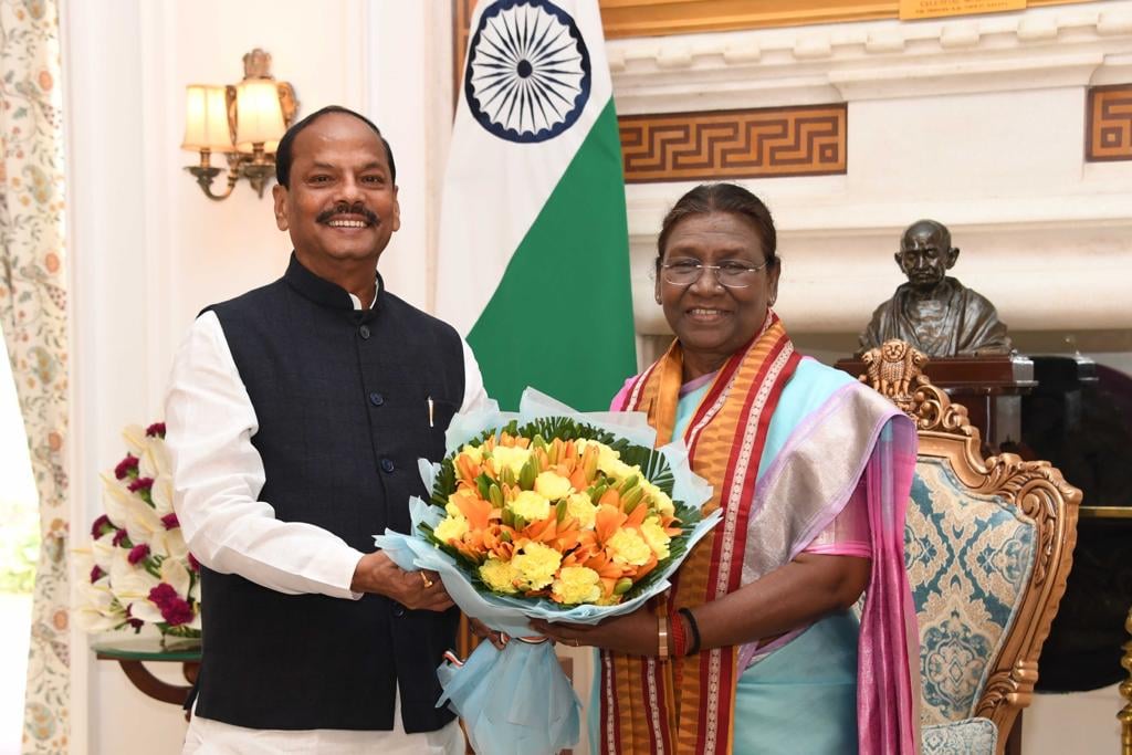 ओडिशा के राज्यपाल रघुवर दास ने की राष्ट्रपति,प्रधानमंत्री और  गृहमंत्री से शिष्टाचार मुलाकात, जाना हालचाल
