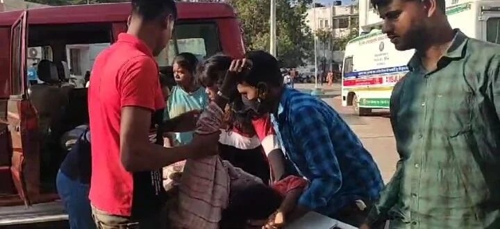 जमीन विवाद में दबंगों ने महिलाओं से साथ की मारपीट, एमजीएम में चल रहा इलाज