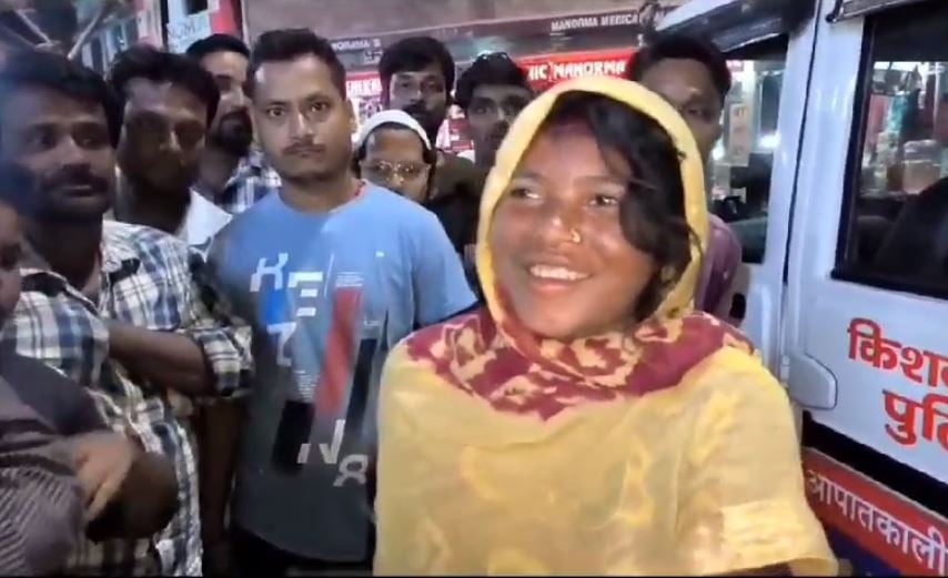 बिहार: शराब पीकर महिला का बीच सड़क पर हाई वोल्टेज ड्रामा, वीडियो वायरल