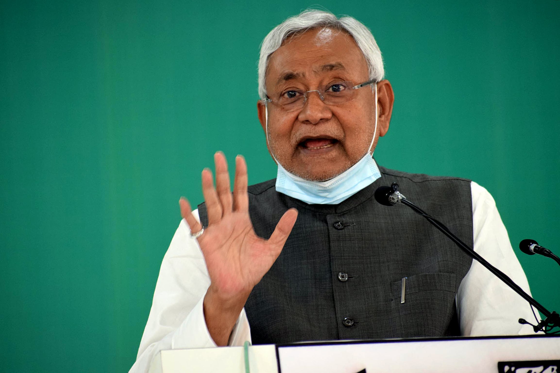 मुख्यमंत्री नीतीश कुमार ने किया कई योजनाओं का उद्धाटन और शिलान्यास