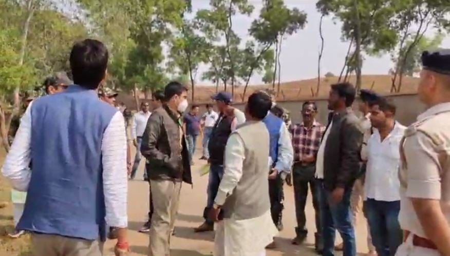 गुमला: कार्तिक उरांव की याद में जतरा कार्यक्रम के आयोजन की तैयारी शुरू, जानिए राज्यपाल के आवागमन को लेकर कैसी चल रही है तैयारी