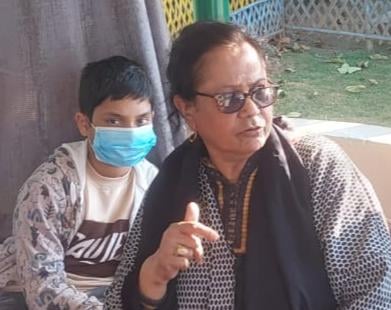 भारत नेपाल सीमा से पाकिस्तानी महिला एक बच्चे के साथ गिरफ्तार, अवैध तरीके से कर रही थी प्रवेश, पढ़ें पूरी खबर