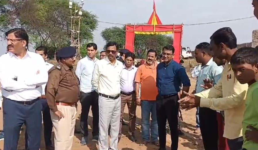 देवघर: छठ पर्व को लेकर प्रशासन रेस,उपायुक्त ने किया विभिन्न घाटों का निरीक्षण, शिवगंगा और नंदन पहाड़ तालाब में एनडीआरएफ की होगी तैनाती