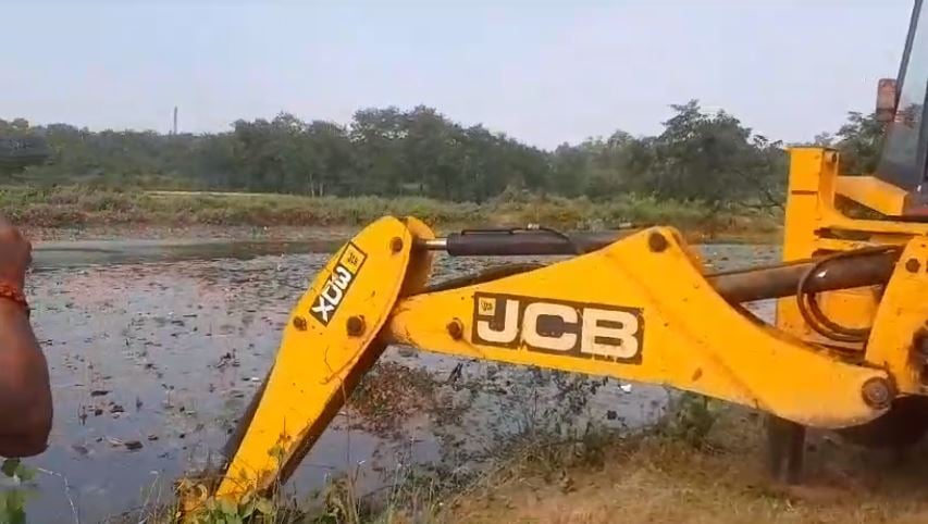 बोकारो: छठ घाट की साफ सफाई के दौरान युवक की मौत, गांव में मातम