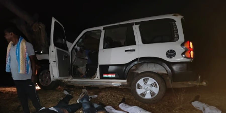 गिरिडीह में भीषण सड़क हादसा, बारात से लौट रही बेकाबू वाहन ने पेड़ में मारी टक्कर, छह की मौत