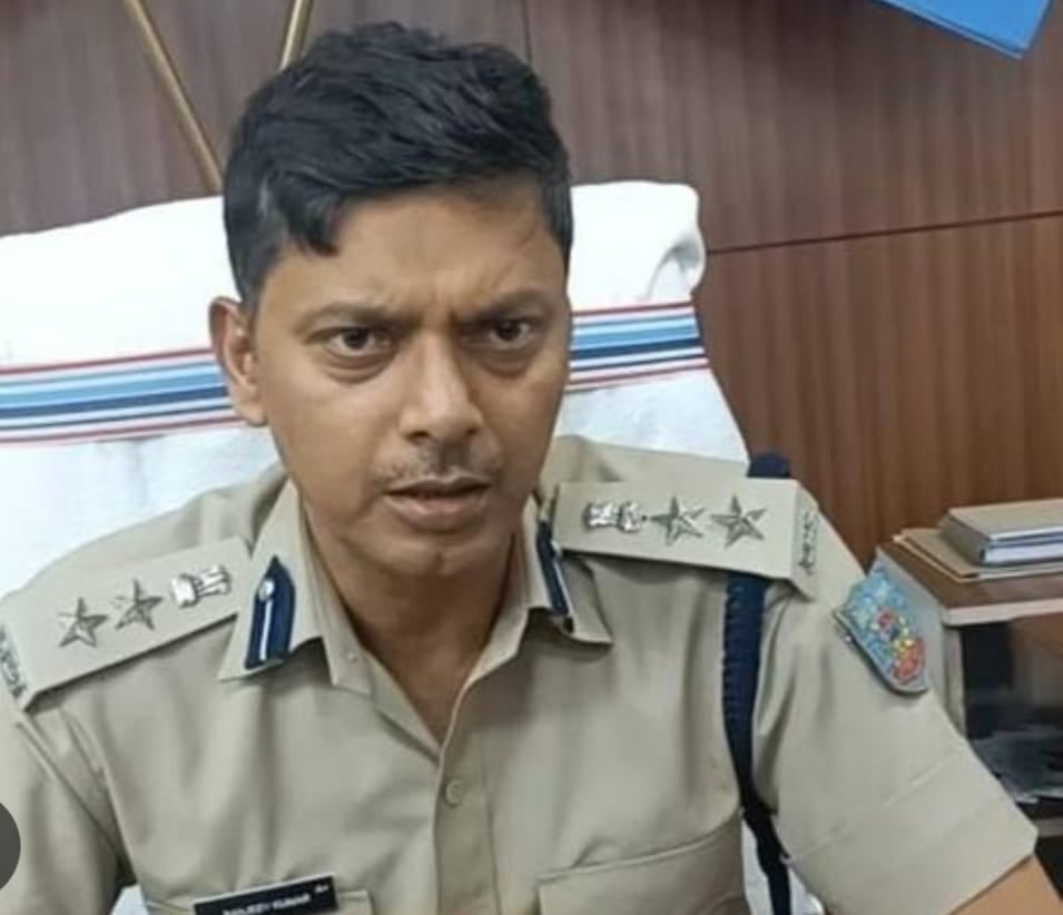 धनबाद:जिनके खातों से पैसा प्रिंस खान को भेजे गये, उनपर पुलिस कस रही है शिकंजा, आदेश पर होना होगा हाजिर, नहीं तो होगी कार्रवाई