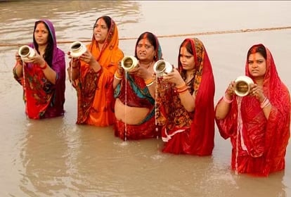 एक दूसरे को जोड़ने की गवाह यूपी की बांसी नदी: एक ओर बिहार  अर्ध्य देता है  तो दूसरी ओर उत्तरप्रदेश