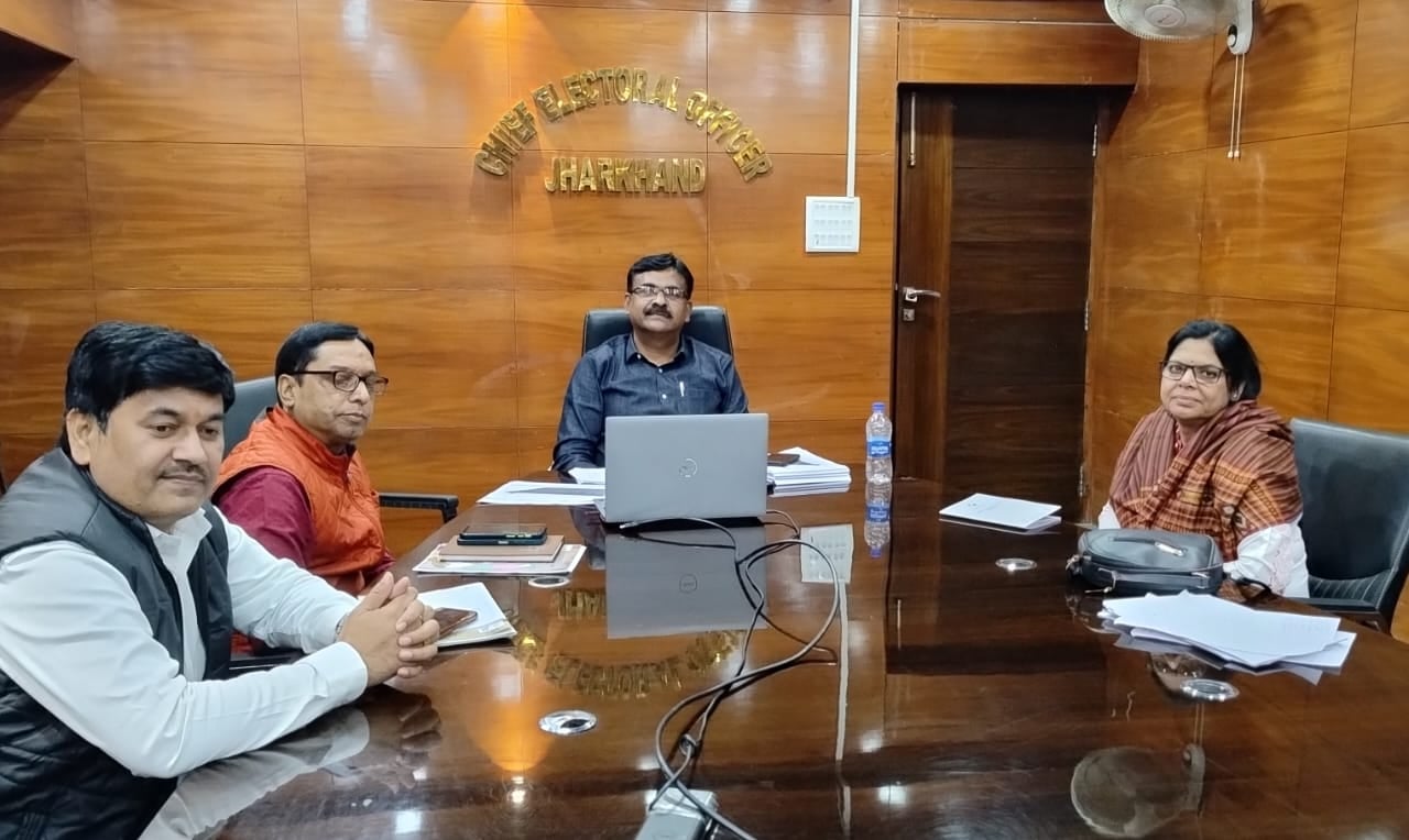 मुख्य निर्वाचन पदाधिकारी ने जिलों के उपायुक्तों के साथ क्यों की वर्चुअल बैठक, जानिए