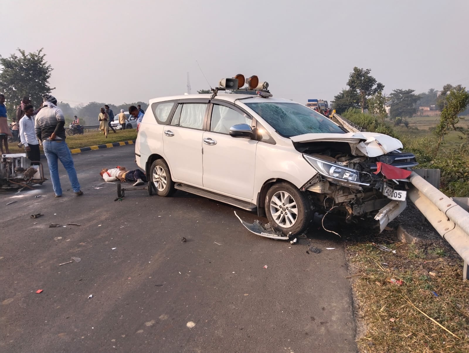 मधुबनी में भीषण सड़क हादसा, मधेपुरा डीएम की गाड़ी ने 5 को कुचला, तीन की मौत
