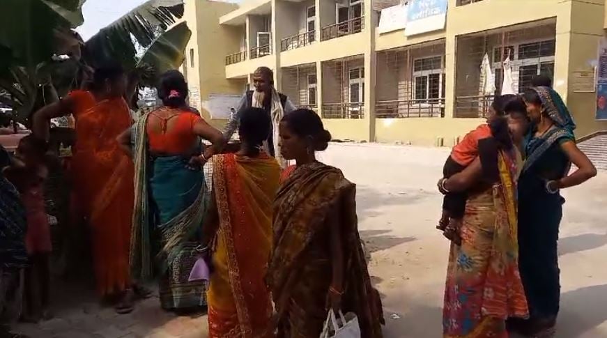 पूर्णिया : आक्रोशित डॉक्टरों ने किया ओपीडी सेवा बंद, सुरक्षा नहीं मिलने पर अनिश्चितकालीन हड़ताल का ऐलान