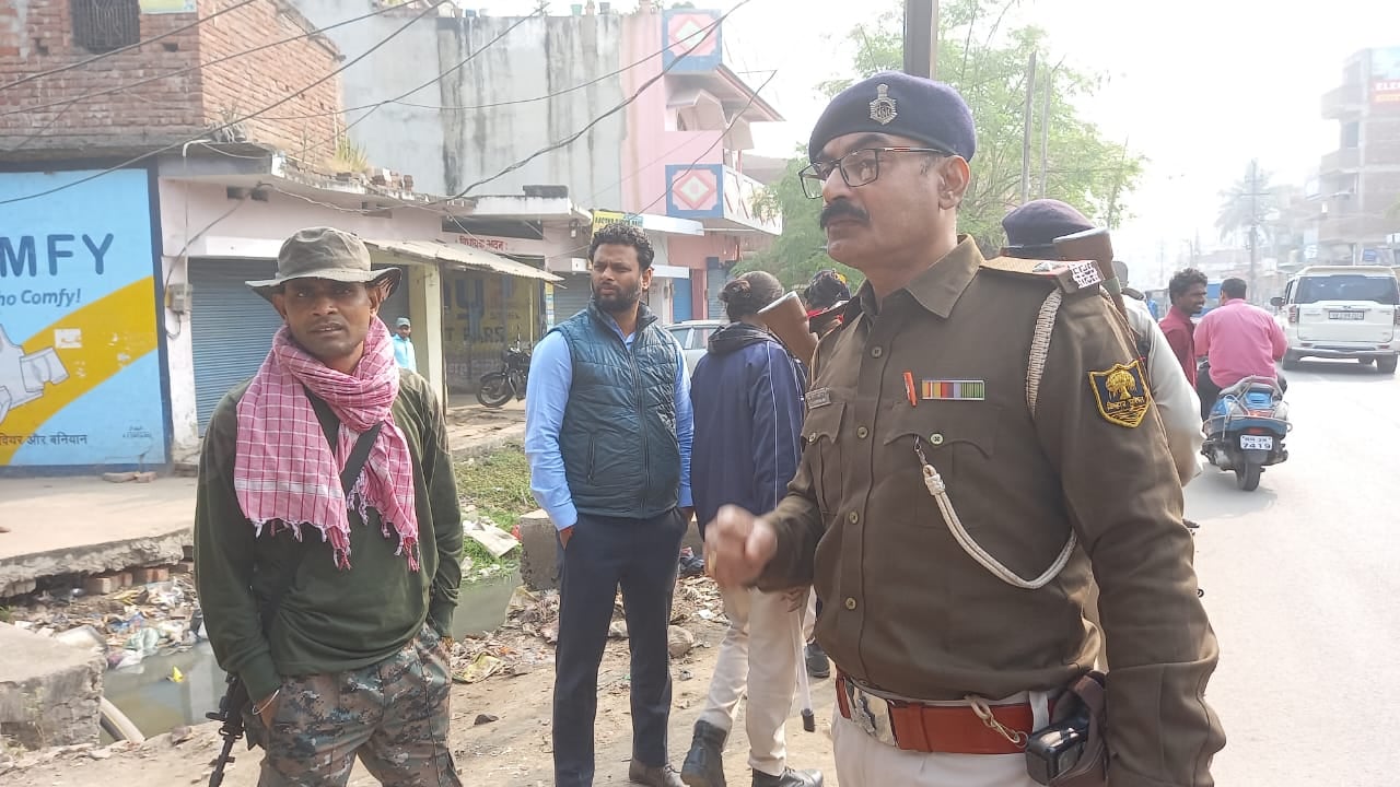 गया: महागठबंधन नेता राजू जाट के घर एनआईए की छापेमारी, अधिकारी कुछ कहने से कर रहे है परहेज, पढ़ें राजू जाट की पूरी डिटेल्स