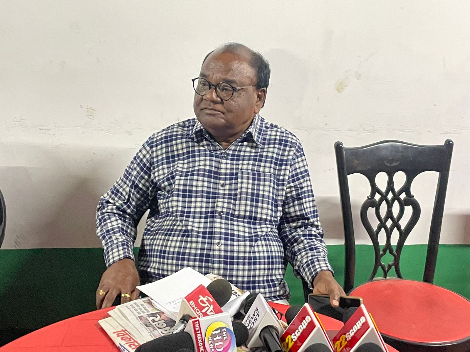 टनल से बाहर निकले मज़दूरों को मिलेगा 15 लाख रुपये! झामुमो विधायक ने की मांग