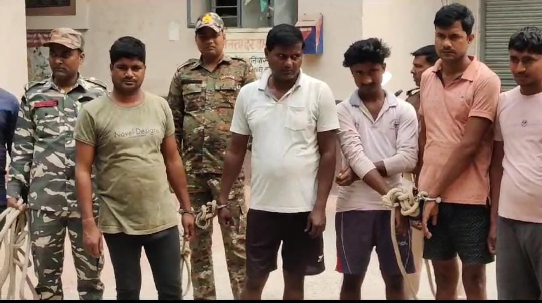 बिहार में बेखौफ अपराधी! शराब तस्करों ने पुलिस टीम पर किया हमला, गिरफ्तार तस्कर को छुड़ा ले गए माफिया